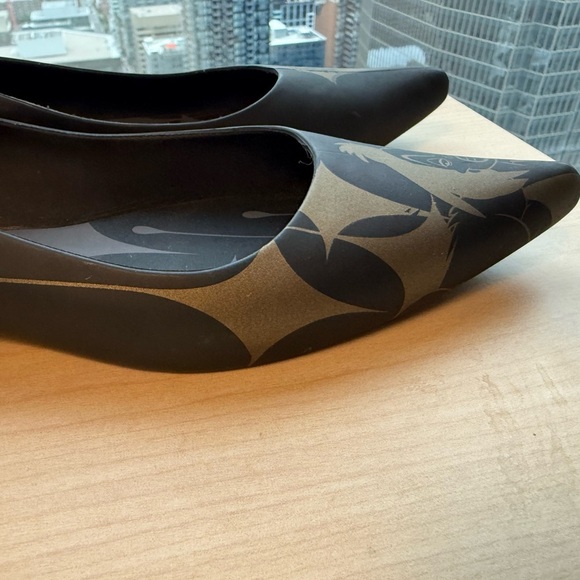 Melissa X Disney Cruella Deville Glam Sz 7 worn once briefly!! Jelly flats - Picture 9 of 11